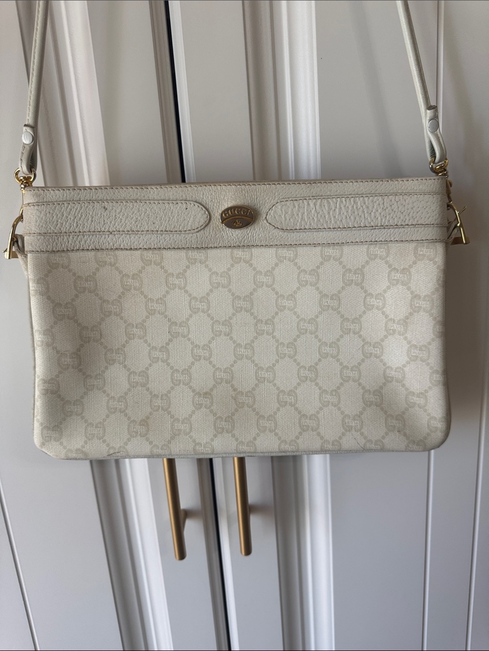 Gucci Off-White/Beige GG Canvas Crossbody Bag with Gold Hardware